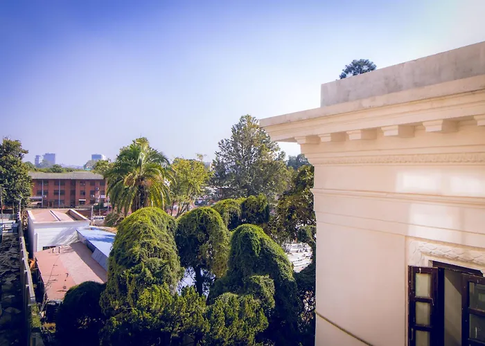 Hotel Magnificent 3*